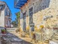 Γλώσσα Σκοπέλου: Γιατί λέγεται έτσι το χωριό πάνω από το Λουτράκι;