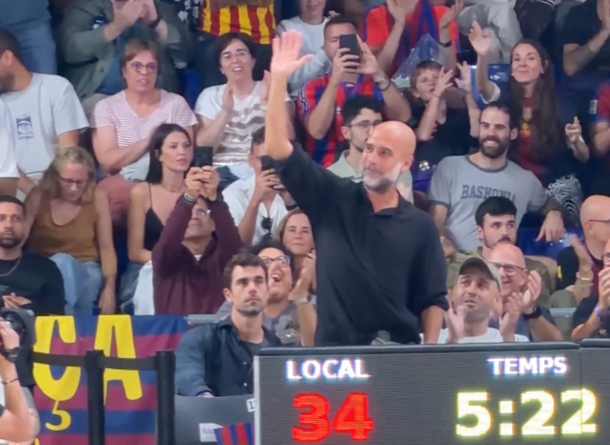 Πεπ Γκουαρντιόλα στο Παλαού Μπλαουγκράνα για το Μπαρτσελόνα – Ολυμπιακός – Αποθεώθηκε από τους Καταλανούς φιλάθλους