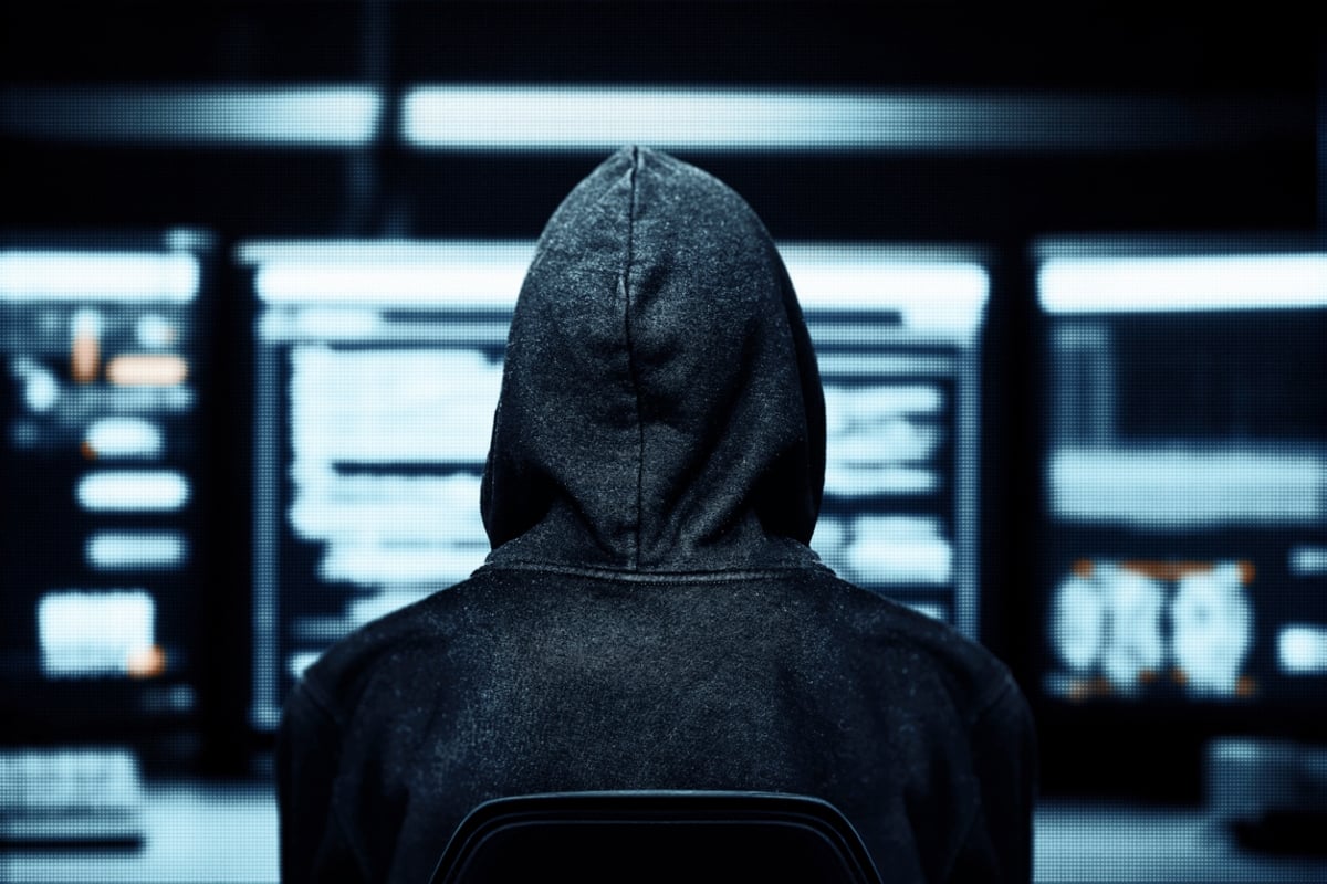 KillSec: Στο επίκεντρο ο 18χρονος προγραμματιστής στην Αθήνα – Το USB με συνομιλίες και τα ευρήματα στο σπίτι του