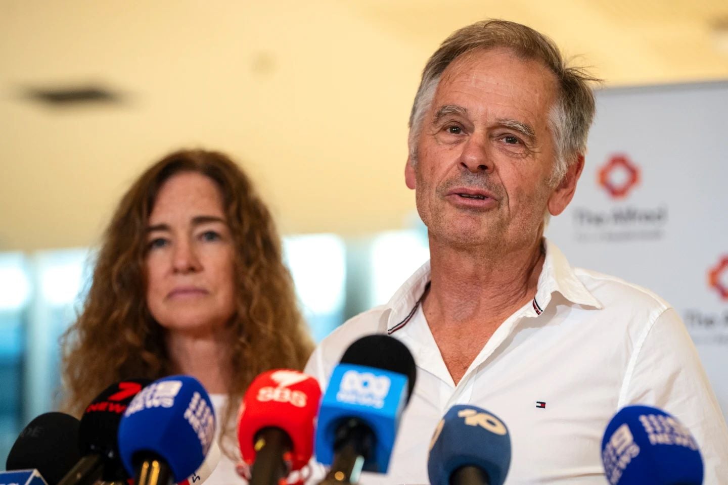 Αυστραλία: Ακρωτηριάστηκε και στα δύο πόδια η βουλευτής που παρασύρθηκε από αυτοκίνητο – «Είναι μαχήτρια», λέει ο σύζυγός της 9 Αυστραλία: Ακρωτηριάστηκε και στα δύο πόδια η βουλευτής που παρασύρθηκε από αυτοκίνητο – «Είναι μαχήτρια», λέει ο σύζυγός της