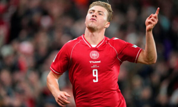 Nations League: Ο Χόιλουντ σκόραρε κόντρα στην Πορτογαλία και την τρόλαρε για τον Κριστιάνο Ρονάλντο, αλλά η Δανία έχασε 4-2