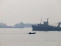 UKMTO: Σοβαρός ο κίνδυνος για τη ναυσιπλοΐα στα Στενά του Ορμούζ – Πολύ πιθανές νέες επιθέσεις