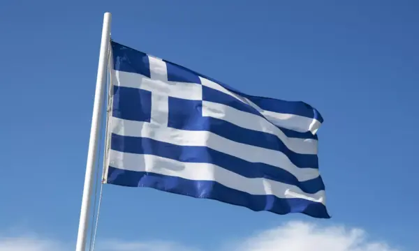 Ελληνική σημαία: Η πρώτη δεν ήταν ίδια με τη σημερινή