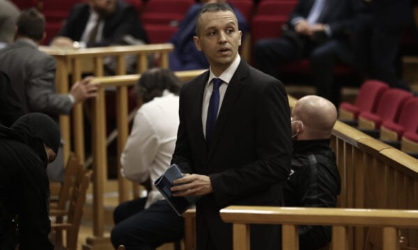 ΚΚΕ: Η κυβερνητική επίθεση στην αντιφασιστική συγκέντρωση σωματείων στη Θεσσαλονίκη δείχνει τουλάχιστον ανοχή, αν όχι στήριξη, στον ναζί εγκληματία Κασιδιάρη