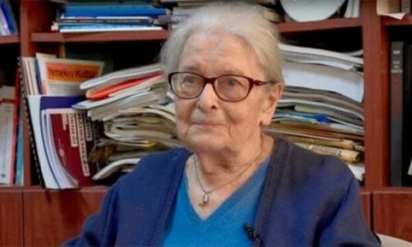 Ιωάννα Κουτσουράδη: Η μεγάλη Ελληνίδα φιλόσοφος έφυγε από τη ζωή στην Κωνσταντινούπολη