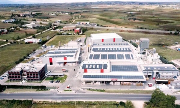 Isomat: Ολοκληρώθηκε η εξαγορά της Alfa Alfa Energy – Το brand ESHA περνά στον Όμιλο