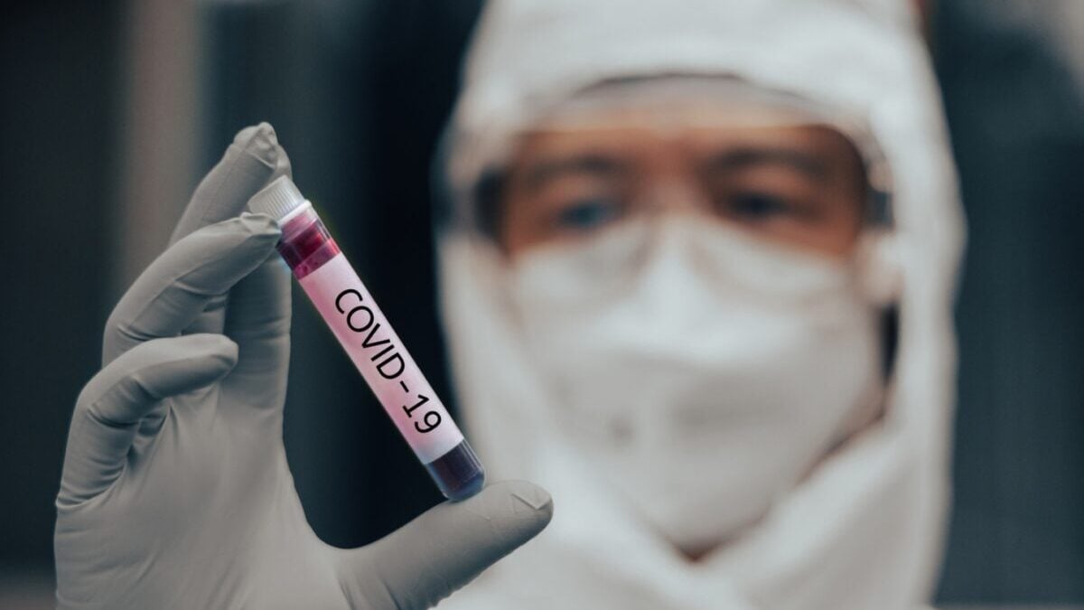 COVID-19 στην Ελλάδα: Τα αντιιικά αυξήθηκαν κατά 1.050% σε 1,5 μήνα – Οι γιατροί κρούουν τον κώδωνα του κινδύνου 1 COVID-19 στην Ελλάδα: Τα αντιιικά αυξήθηκαν κατά 1.050% σε 1,5 μήνα – Οι γιατροί κρούουν τον κώδωνα του κινδύνου