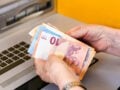 Νέα Σμύρνη: 83χρονη εξαπατήθηκε με πρόσχημα τον ΔΕΔΔΗΕ και έχασε 200.000 ευρώ από τη θυρίδα της