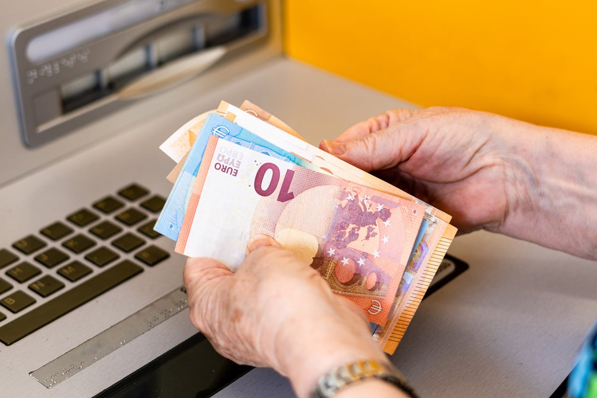 Νέα Σμύρνη: 83χρονη εξαπατήθηκε με πρόσχημα τον ΔΕΔΔΗΕ και έχασε 200.000 ευρώ από τη θυρίδα της
