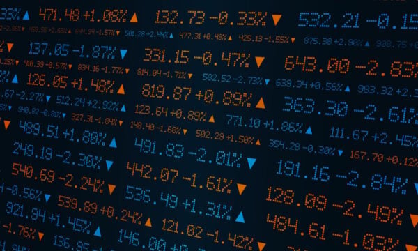 Χρηματιστήρια: Ρευστοποιήσεις πιέζουν την Αθήνα – Μικτή η πορεία των ευρωπαϊκών αγορών