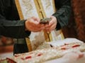 Υπόθεση revenge porn στη Λαμία: Παύεται από τα καθήκοντά του ο 68χρονος ιερέας που συνελήφθη