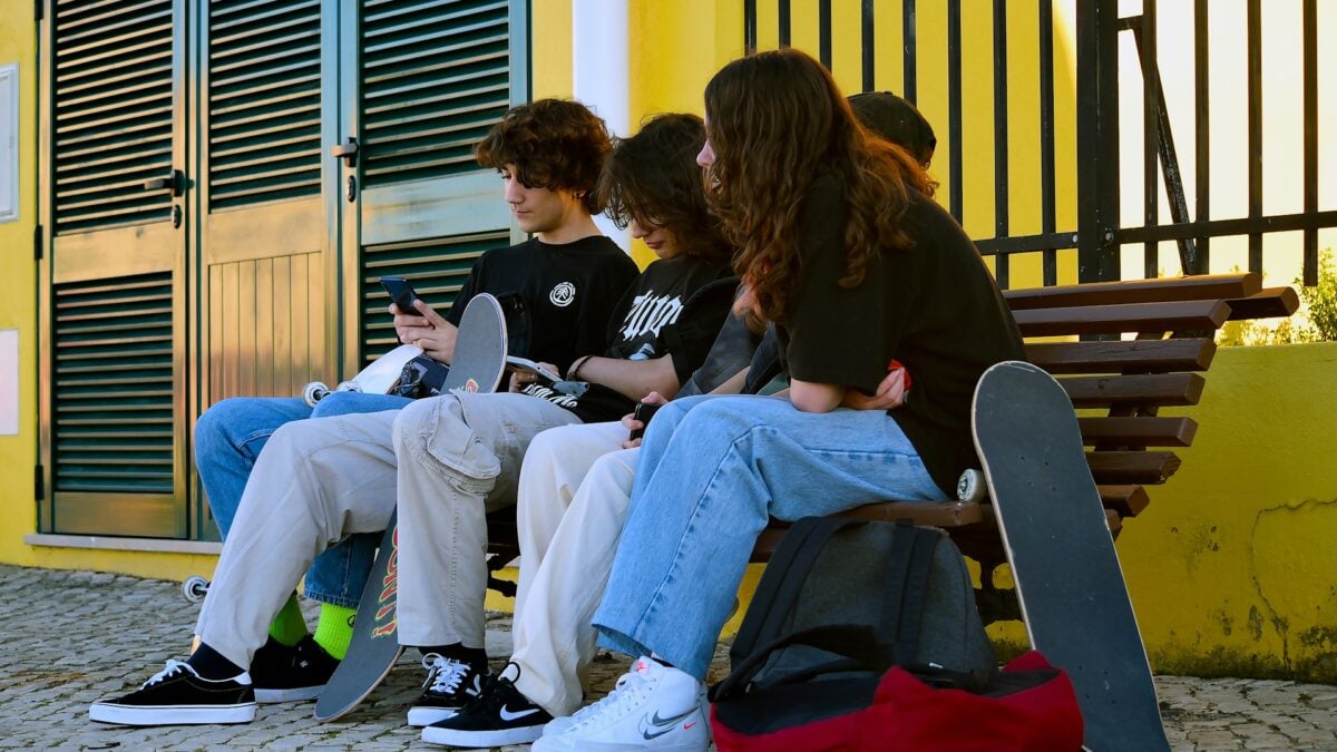 Παπαστεργίου: Από την 1η Ιανουαρίου τέλος τα social για κάτω των 15 – Πώς θα γίνεται η επαλήθευση ηλικίας και η ευθύνη των γονέων 1 Παπαστεργίου: Από την 1η Ιανουαρίου τέλος τα social για κάτω των 15 – Πώς θα γίνεται η επαλήθευση ηλικίας και η ευθύνη των γονέων