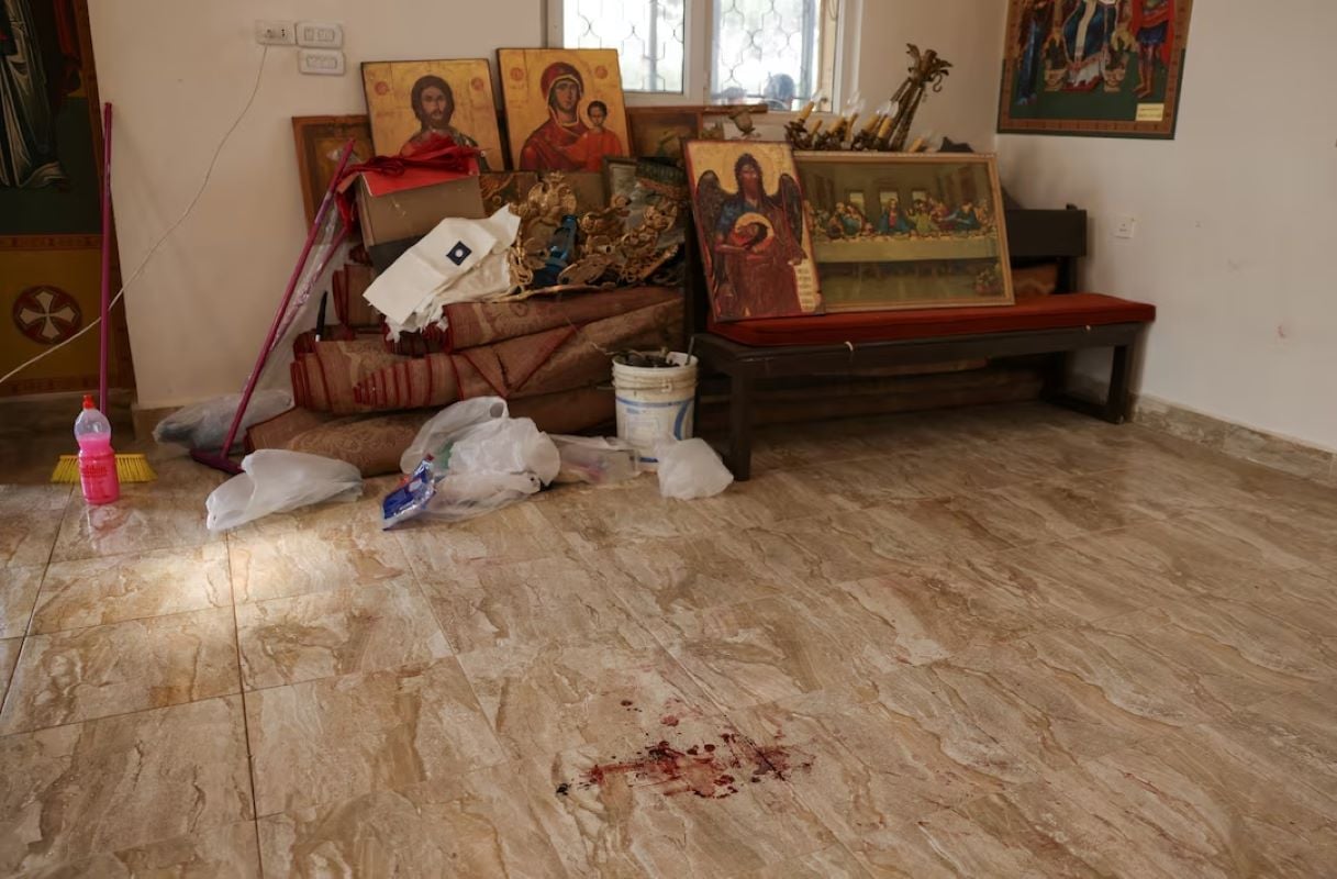 Ιορδανία: Συγκλονίζουν οι μαρτυρίες των επιζώντων του μακελειού – «Επέστρεψαν για να μας δώσουν τη χαριστική βολή» 12 Ιορδανία: Συγκλονίζουν οι μαρτυρίες των επιζώντων του μακελειού – «Επέστρεψαν για να μας δώσουν τη χαριστική βολή»