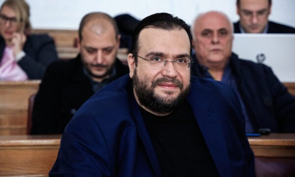 Φίλιππος Καμπούρης: Συνελήφθη με τη σύζυγό του για απάτη στον e-ΕΦΚΑ – Χειροπέδες σε λογιστές και «αχυρανθρώπους»