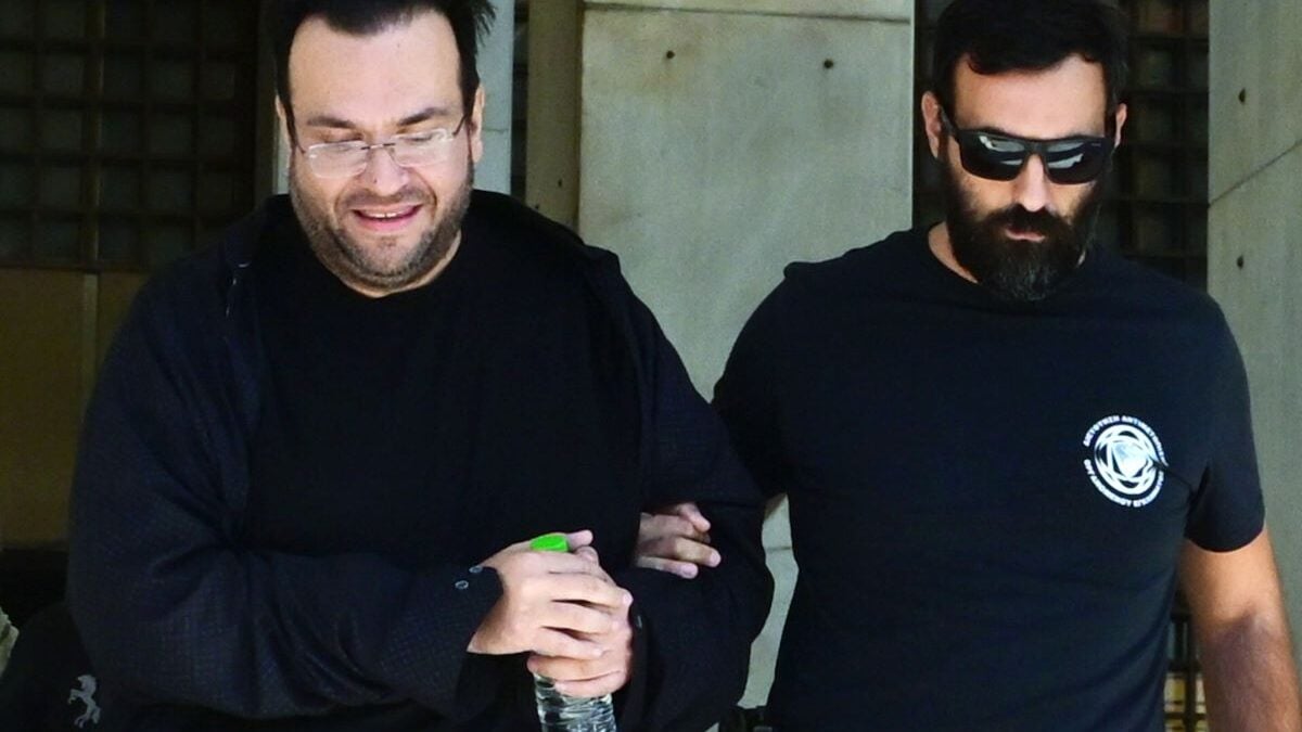 Φίλιππος Καμπούρης: Το Δημόσιο ζημιώθηκε με 5,3 εκατ. ευρώ και από τραπεζικούς λογαριασμούς «σήκωσαν» 2,2 εκατ. ευρώ 1 Φίλιππος Καμπούρης: Το Δημόσιο ζημιώθηκε με 5,3 εκατ. ευρώ και από τραπεζικούς λογαριασμούς «σήκωσαν» 2,2 εκατ. ευρώ