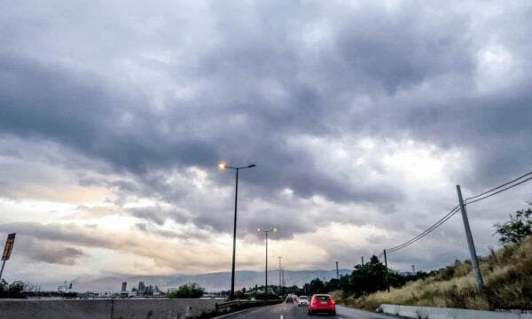 Καιρός αύριο: Βροχές και καταιγίδες στα βορειοανατολικά – Έως 25 βαθμούς η θερμοκρασία