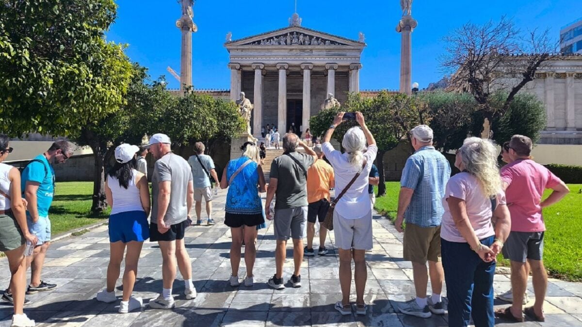 Καιρός αύριο: Νέα αύξηση της θερμοκρασίας και βροχές κατά τόπους 1 Καιρός αύριο: Νέα αύξηση της θερμοκρασίας και βροχές κατά τόπους