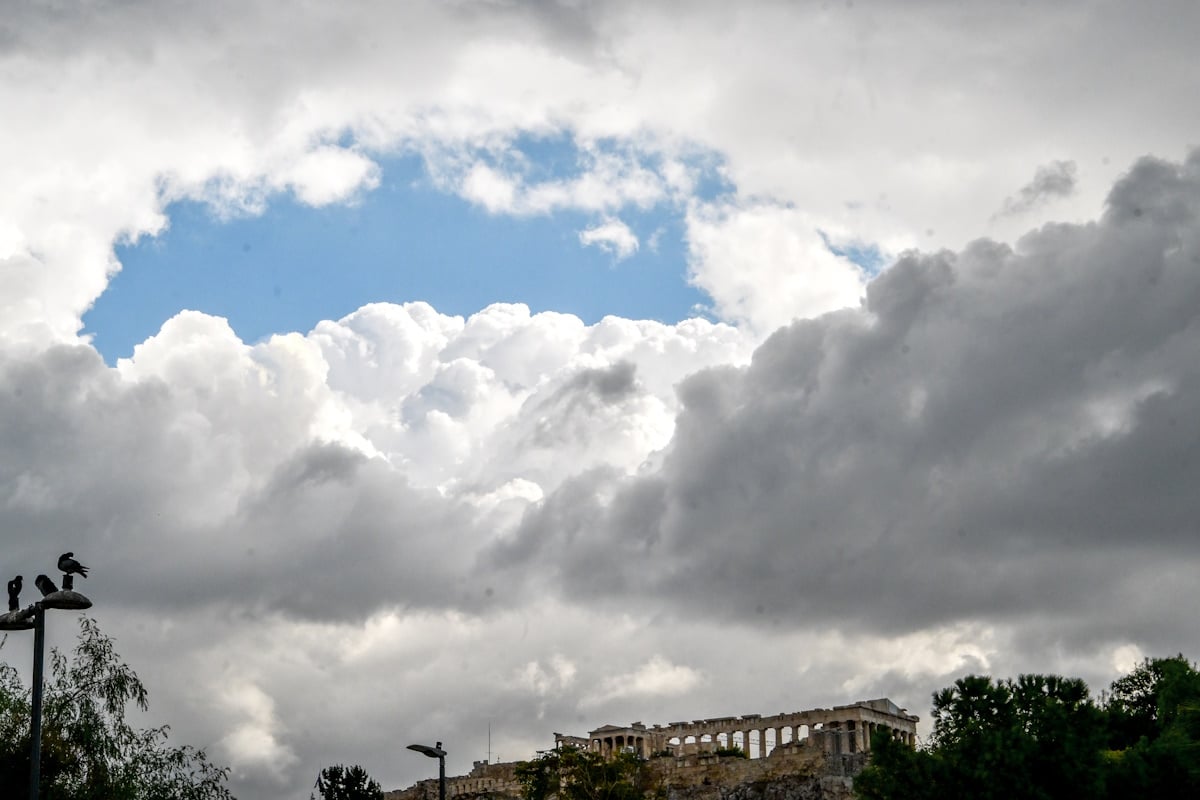 Καιρός: Ηλιοφάνεια και ζέστη την Τρίτη, αλλαγή από την Τετάρτη – Καταιγίδες το Σαββατοκύριακο