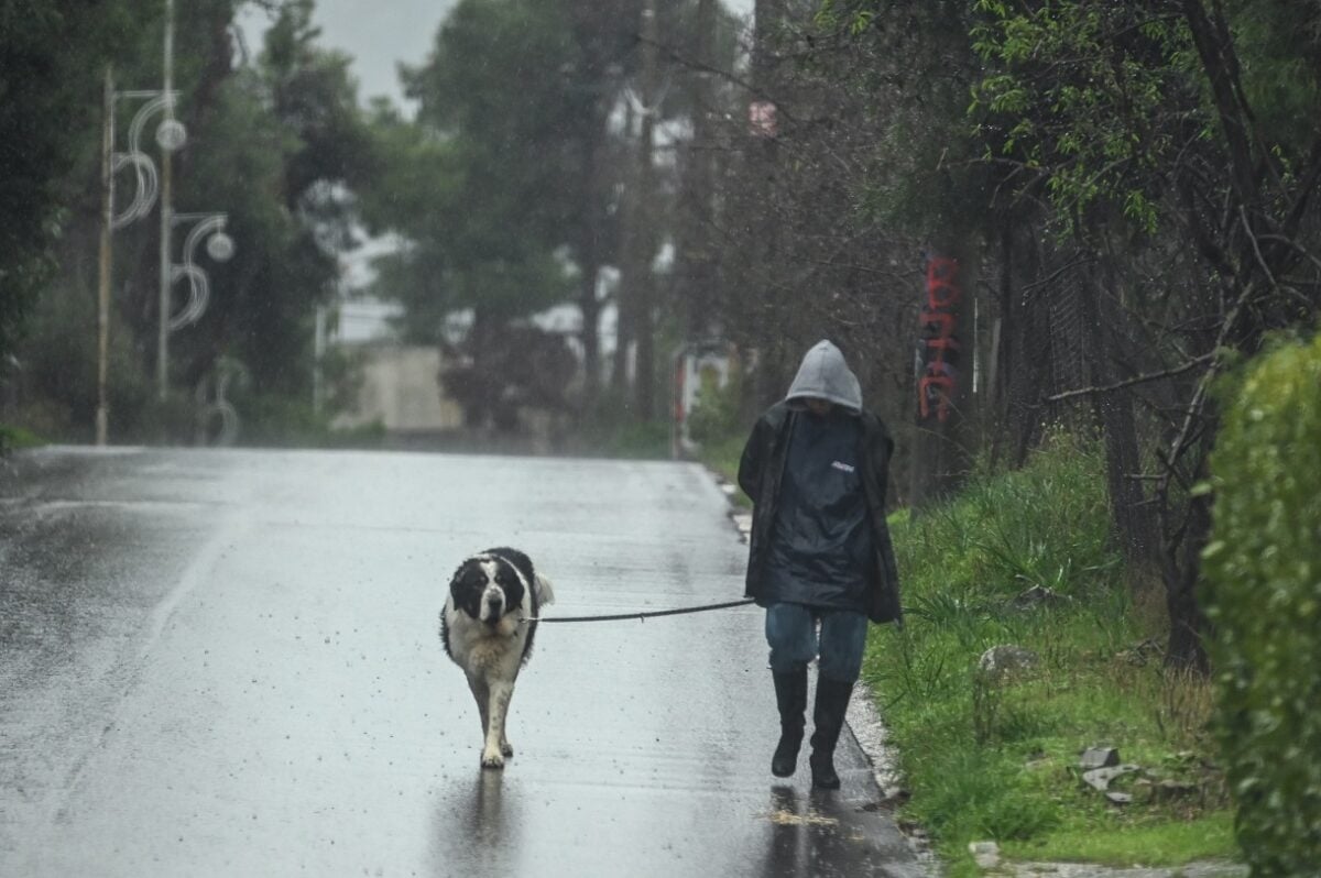 Καιρός σήμερα: Βροχές το βράδυ σε Αθήνα και Θεσσαλονίκη