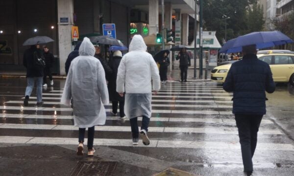 Καιρός σήμερα: Βροχές στην Κρήτη από το απόγευμα και αφρικανική σκόνη στα βόρεια και ανατολικά