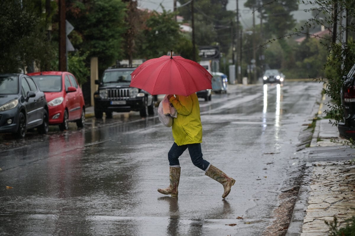 Καιρός: Τριήμερο με βροχές, κρύο και 7 μποφόρ – Κατακόρυφη πτώση θερμοκρασίας και μονοψήφιες τιμές στην Αττική