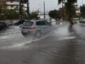 Καιρός σήμερα: Αναμένονται βροχές και καταιγίδες με θερμοκρασία στους 17 βαθμούς – Οι άνεμοι φτάνουν τα 7 μποφόρ
