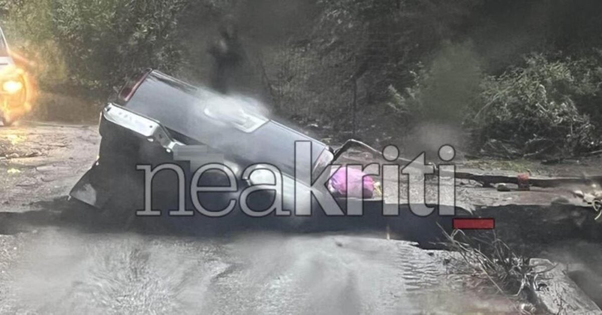 Κακοκαιρία στην Κρήτη: Αυτοκίνητο βυθίστηκε σε «τρύπα» από καθίζηση – Στο νοσοκομείο οι δύο επιβάτες