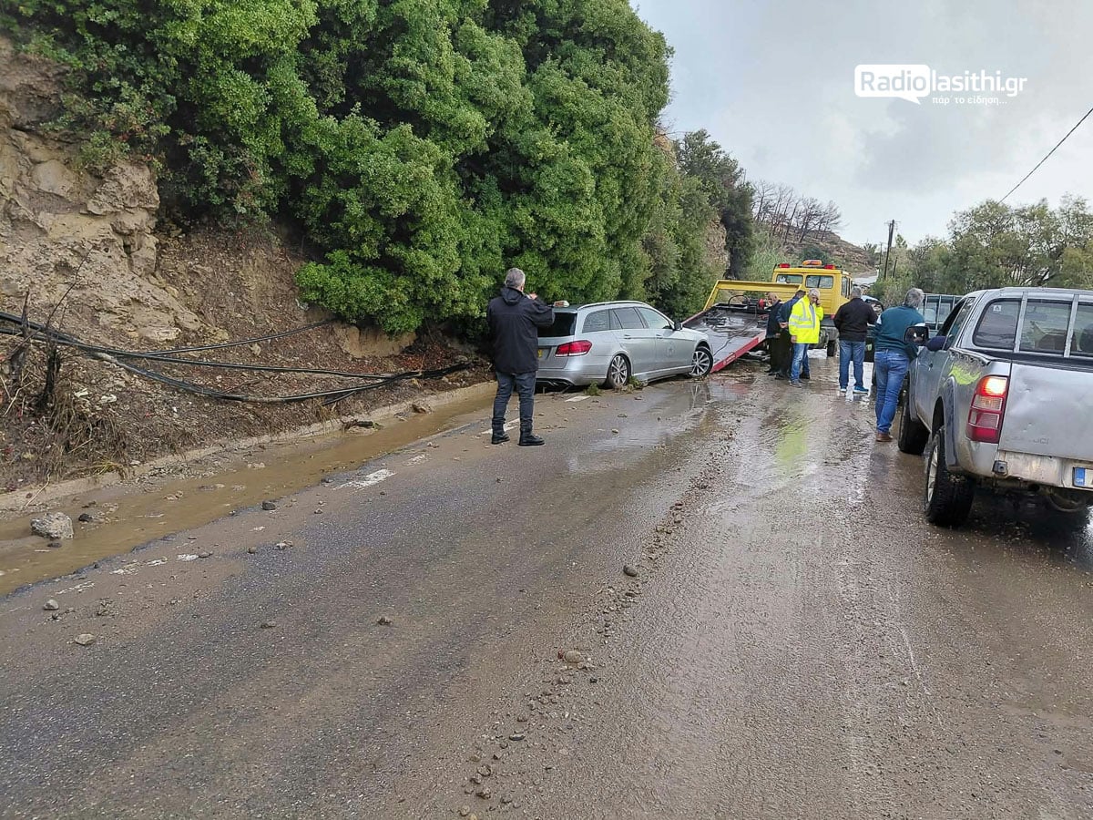 Κακοκαιρία στην Κρήτη: 2.500 κάτοικοι χωρίς νερό, καλλιέργειες στις λάσπες – Πλημμύρες, εκκενώσεις και απεγκλωβισμοί 12 Κακοκαιρία στην Κρήτη: 2.500 κάτοικοι χωρίς νερό, καλλιέργειες στις λάσπες – Πλημμύρες, εκκενώσεις και απεγκλωβισμοί