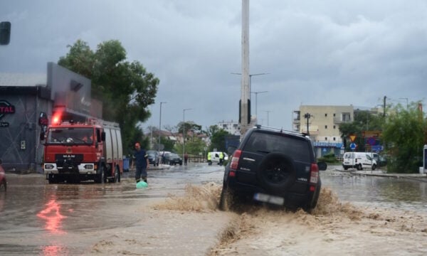 Κακοκαιρία: Καταιγίδες σε Κρήτη και Δωδεκάνησα έως το μεσημέρι, άνεμοι 7 μποφόρ – Τα Χανιά «βούλιαξαν» με 420 χιλιοστά βροχής