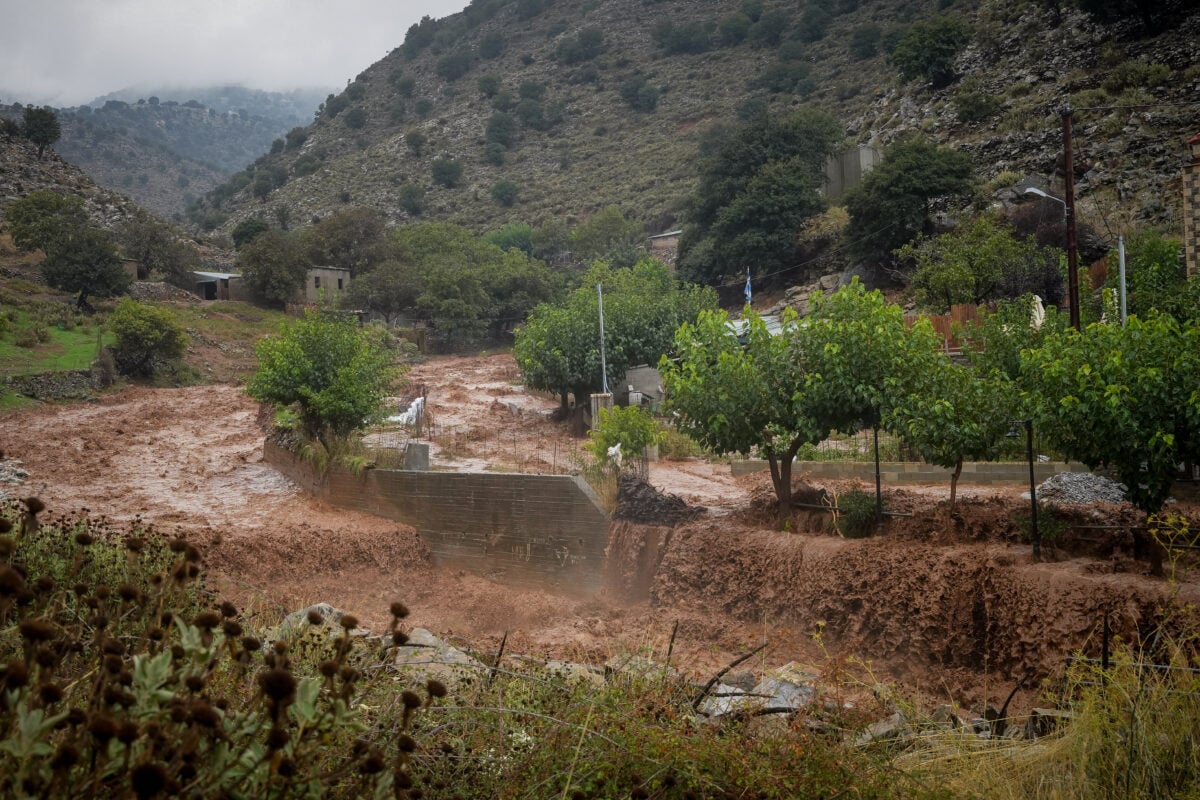 Κακοκαιρία στην Κρήτη: Πλημμύρες και κατολισθήσεις προκαλούν μεγάλες καταστροφές – 112 για περιορισμό μετακινήσεων στην Ιεράπετρα
