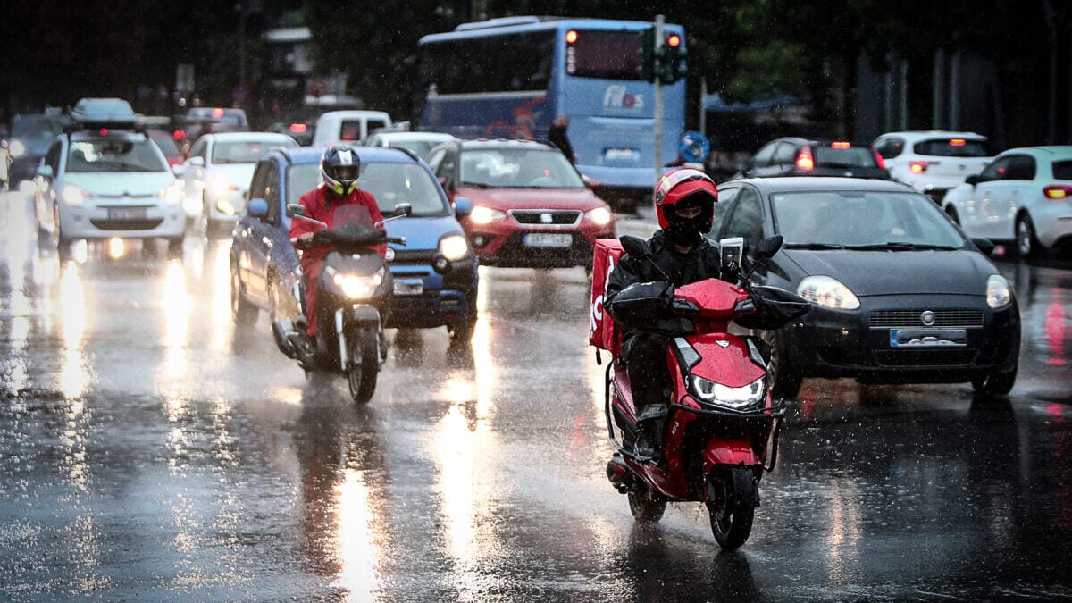 Καιρός: Καταρρακτώδεις βροχές και άνεμοι έως 10 μποφόρ – 112 στη Σκιάθο, στο επίκεντρο της κακοκαιρίας Εύβοια και Σποράδες 1 Καιρός: Καταρρακτώδεις βροχές και άνεμοι έως 10 μποφόρ – 112 στη Σκιάθο, στο επίκεντρο της κακοκαιρίας Εύβοια και Σποράδες