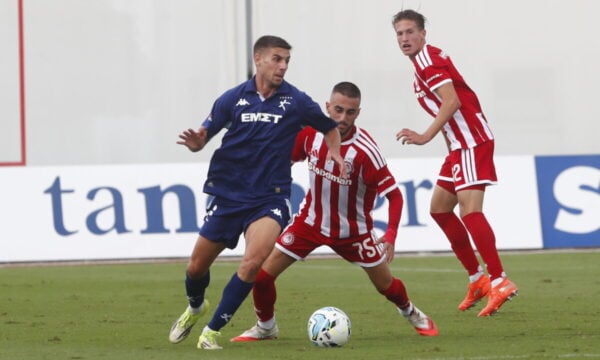 Athens Kallithea: Επικράτησε 1-0 επί του Ολυμπιακού Β’ στο Ρέντη και ανέβηκε δεύτερη στη Superbet League 2