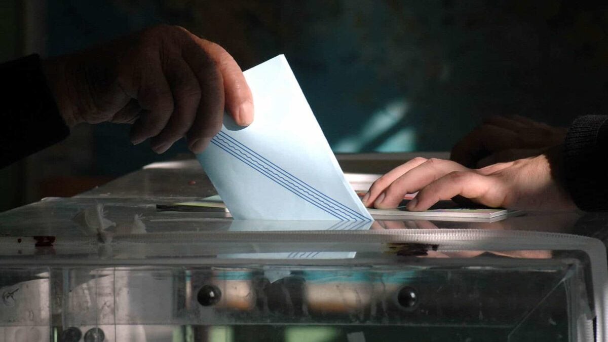 Δημοσκόπηση Pulse: Η ΝΔ προηγείται της ΕΛΑΣ με 11,5 μονάδες – Πώς κρίνουν οι πολίτες τα μέτρα για τα καύσιμα 26 Δημοσκόπηση Pulse: Η ΝΔ προηγείται της ΕΛΑΣ με 11,5 μονάδες – Πώς κρίνουν οι πολίτες τα μέτρα για τα καύσιμα