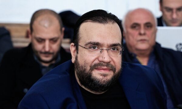 Φίλιππος Καμπούρης: Συνελήφθη με τη σύζυγό του για κύκλωμα απάτης κατά του e-ΕΦΚΑ – Η ζημιά ξεπερνά το 1,5 εκατ. ευρώ
