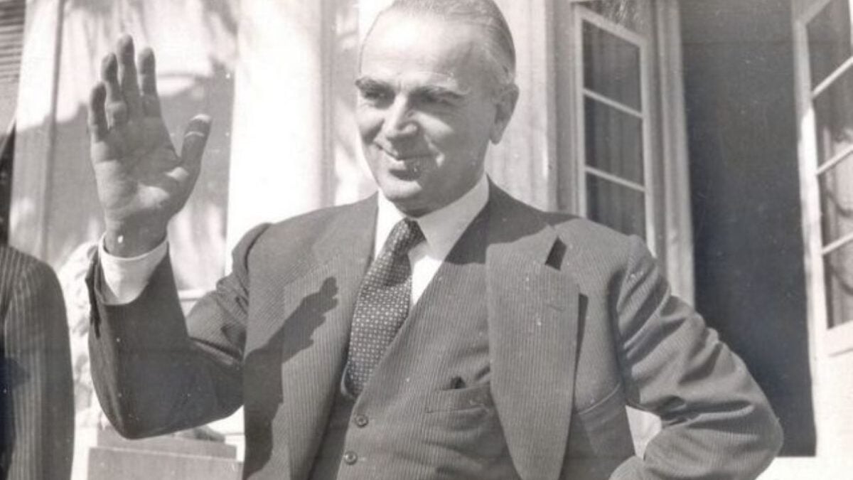 Νέα Δημοκρατία: Πώς ο Κωνσταντίνος Καραμανλής ίδρυσε την παράταξη που σημάδεψε τη Μεταπολίτευση 5 Νέα Δημοκρατία: Πώς ο Κωνσταντίνος Καραμανλής ίδρυσε την παράταξη που σημάδεψε τη Μεταπολίτευση