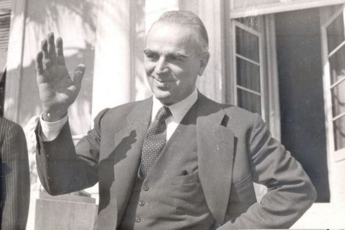 Νέα Δημοκρατία: Πώς ο Κωνσταντίνος Καραμανλής ίδρυσε την παράταξη που σημάδεψε τη Μεταπολίτευση