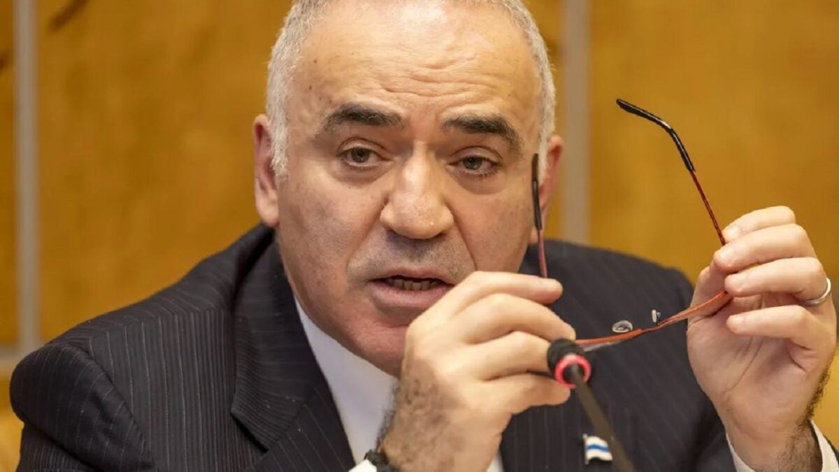 Γκάρι Κασπάροφ: ΗΠΑ και Λιθουανία τον προειδοποίησαν για κίνδυνο στη ζωή του – «Δεν θα σταματήσω και δεν θα κρυφτώ» 1 Γκάρι Κασπάροφ: ΗΠΑ και Λιθουανία τον προειδοποίησαν για κίνδυνο στη ζωή του – «Δεν θα σταματήσω και δεν θα κρυφτώ»