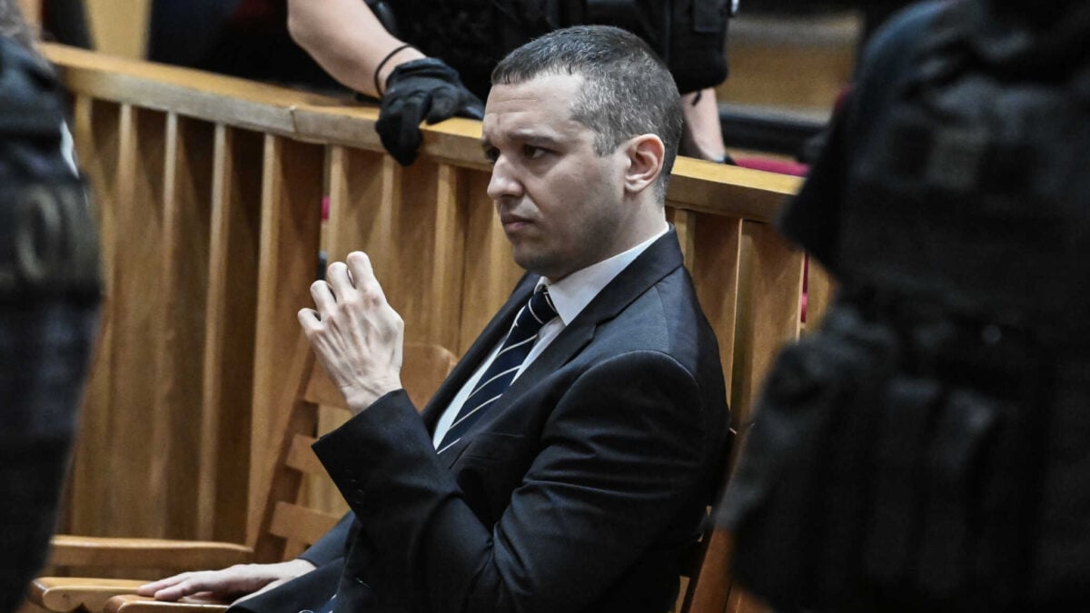 Ο ΣΥΡΙΖΑ κατηγορεί την κυβέρνηση ότι βάζει πλάτη στους νοσταλγούς του ναζισμού 1 Ο ΣΥΡΙΖΑ κατηγορεί την κυβέρνηση ότι βάζει πλάτη στους νοσταλγούς του ναζισμού
