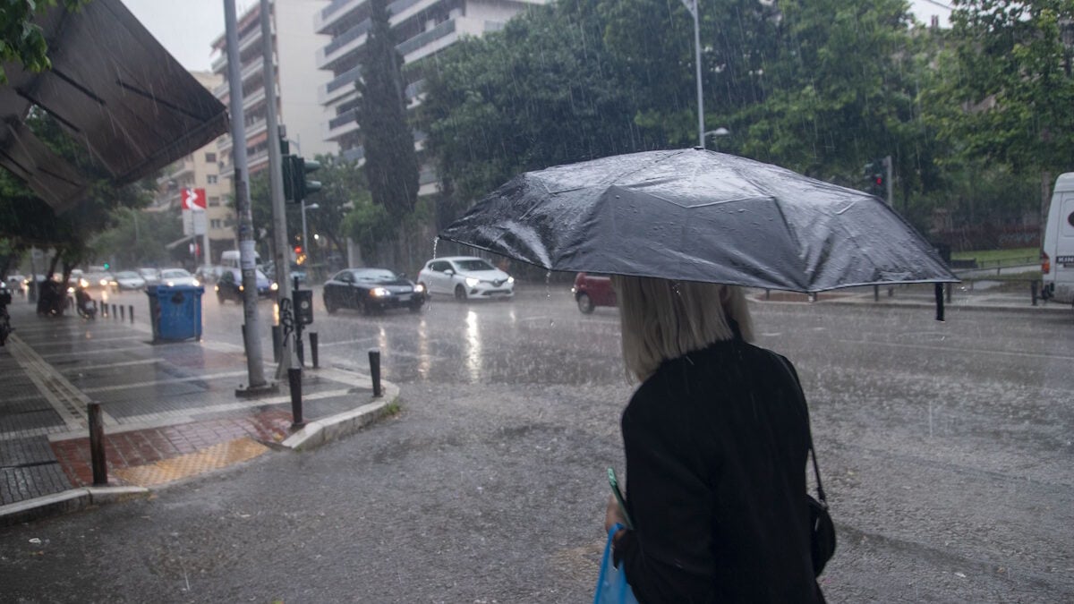 Καιρός: Άρχισαν οι βροχές και οι καταιγίδες – Ποιες περιοχές θα έχουν έντονα φαινόμενα 1 Καιρός: Άρχισαν οι βροχές και οι καταιγίδες – Ποιες περιοχές θα έχουν έντονα φαινόμενα