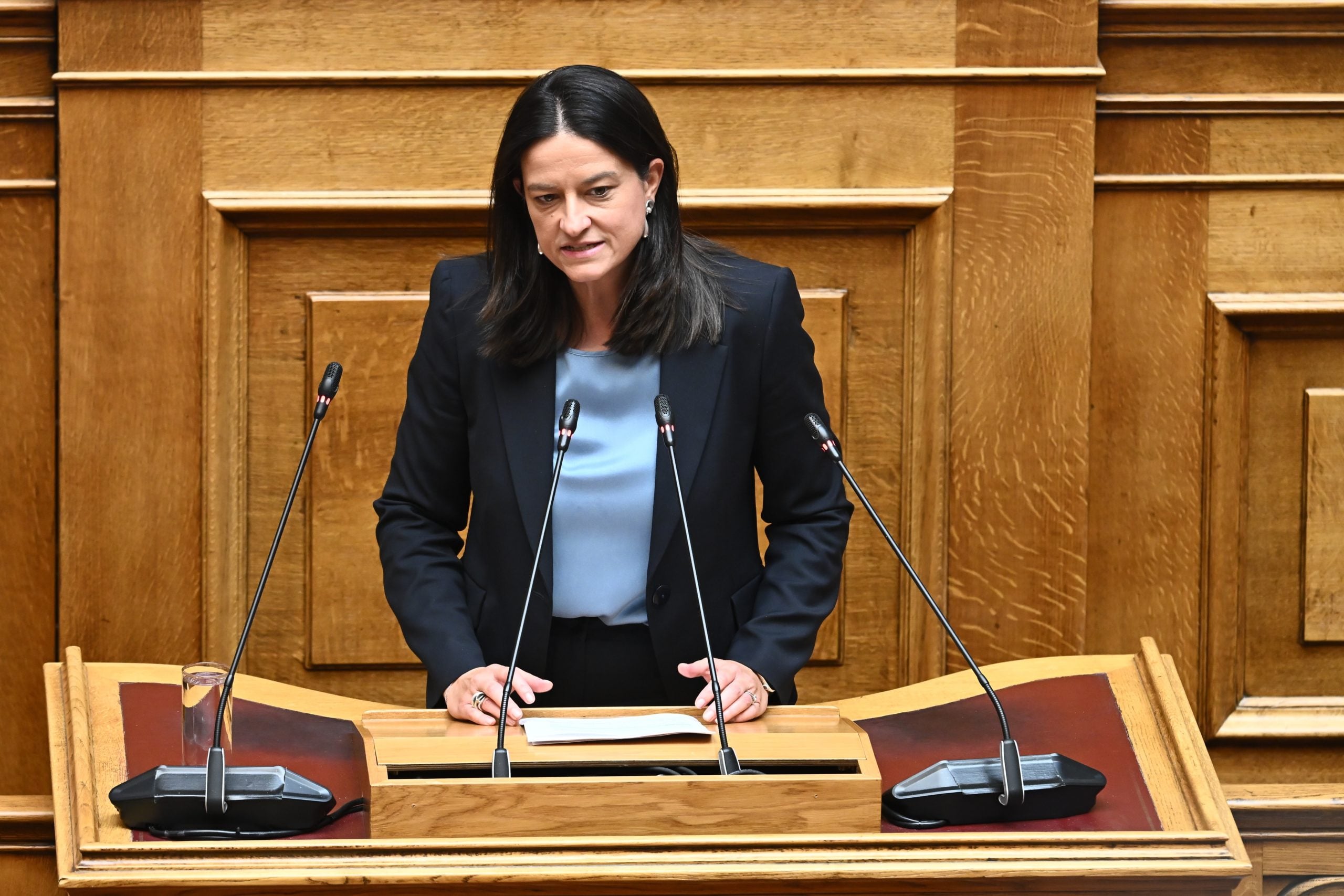 Κεραμέως: Η ανεργία υποχώρησε στο 7,4% – Περίπου 600.000 άνθρωποι βρήκαν εργασία σε επτά χρόνια