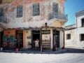 Independent: Η Κίμπερλι Γκιλφόιλ ζήτησε από τον Χέγκσεθ και τον Ρούπερτ Μέρντοχ να τη βοηθήσουν να κρατήσει τη θέση της στην Ελλάδα