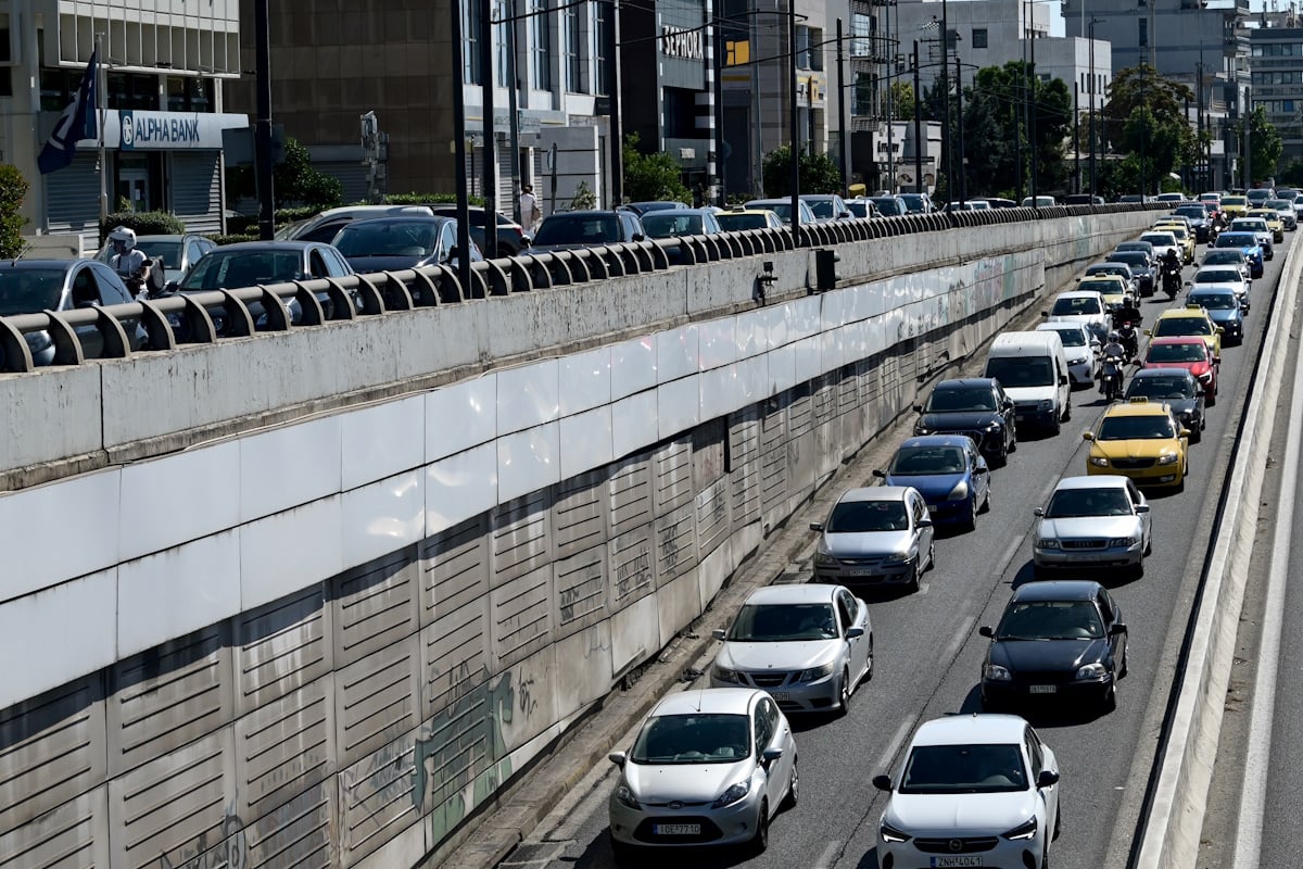 Αμπελόκηποι: Παράσυρση πεζής στη Λεωφόρο Κηφισίας προς Αθήνα – Μεγάλη κίνηση στο σημείο