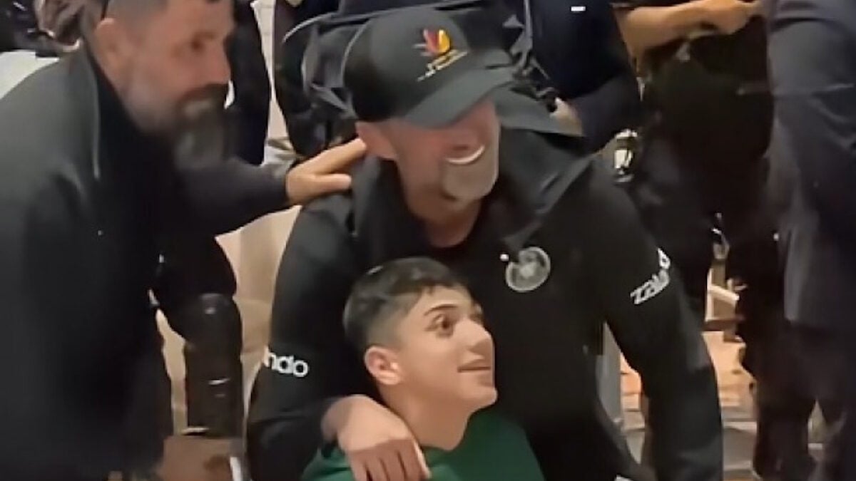 Γιούργκεν Κλοπ: Έβγαλε φωτογραφία με τον Γιάννη Παπαστεφανάκη έξω από την Τούμπα 1 Γιούργκεν Κλοπ: Έβγαλε φωτογραφία με τον Γιάννη Παπαστεφανάκη έξω από την Τούμπα