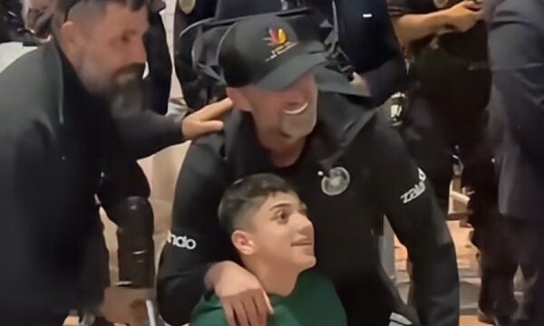 Γιούργκεν Κλοπ: Έβγαλε φωτογραφία με τον Γιάννη Παπαστεφανάκη έξω από την Τούμπα