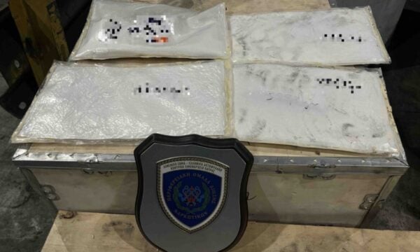 Ελευθέριος Βενιζέλος: Ο σκύλος «Μεζκάλ» εντόπισε κοκαΐνη και skunk αξίας άνω των 380.000 ευρώ
