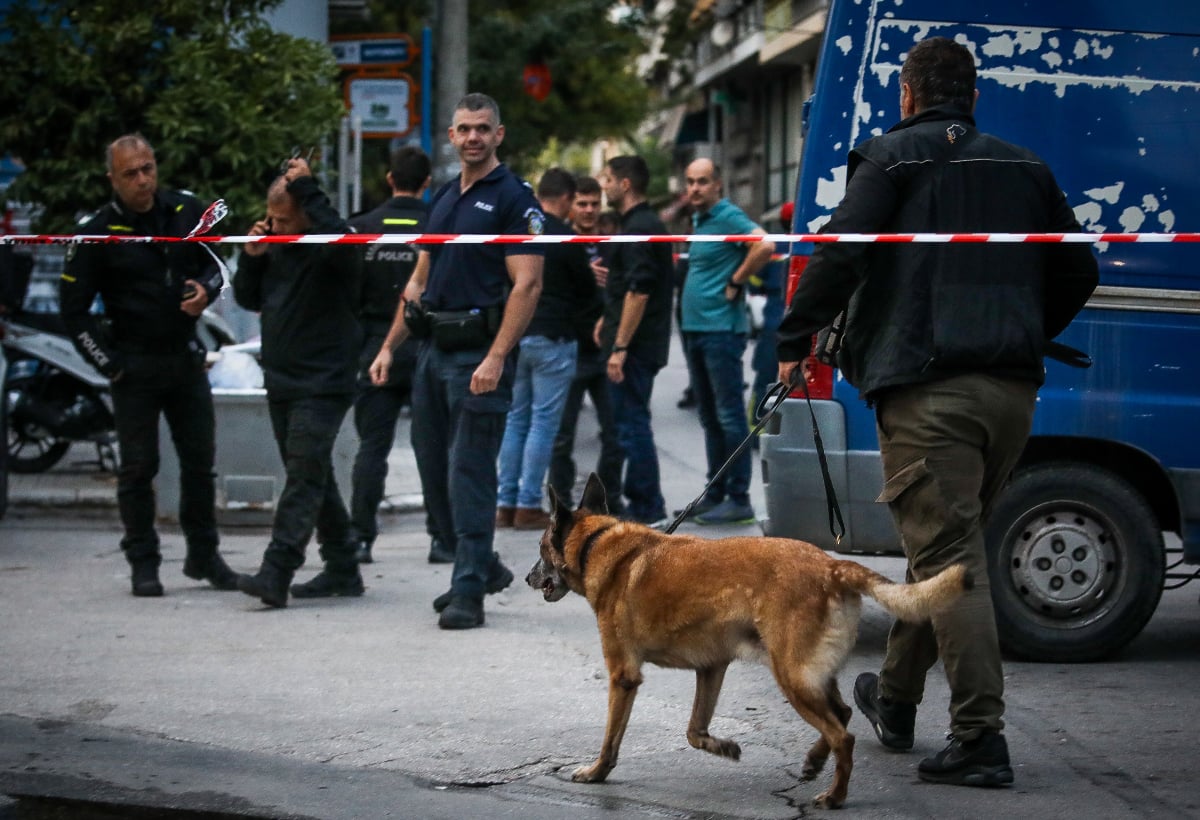 Έκρηξη στον Κολωνό: Ένοικος περιγράφει την καταστροφή – «Γκρεμίστηκε ακόμη και η πόρτα του διαμερίσματός μου»
