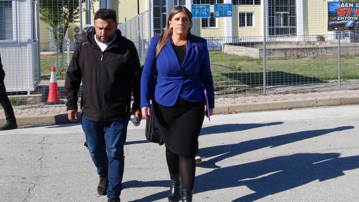 Τέμπη: Οι καταθέσεις συγγενών στη δίκη και το αίτημα Κωνσταντοπούλου για τις εκταφές 1 Τέμπη: Οι καταθέσεις συγγενών στη δίκη και το αίτημα Κωνσταντοπούλου για τις εκταφές