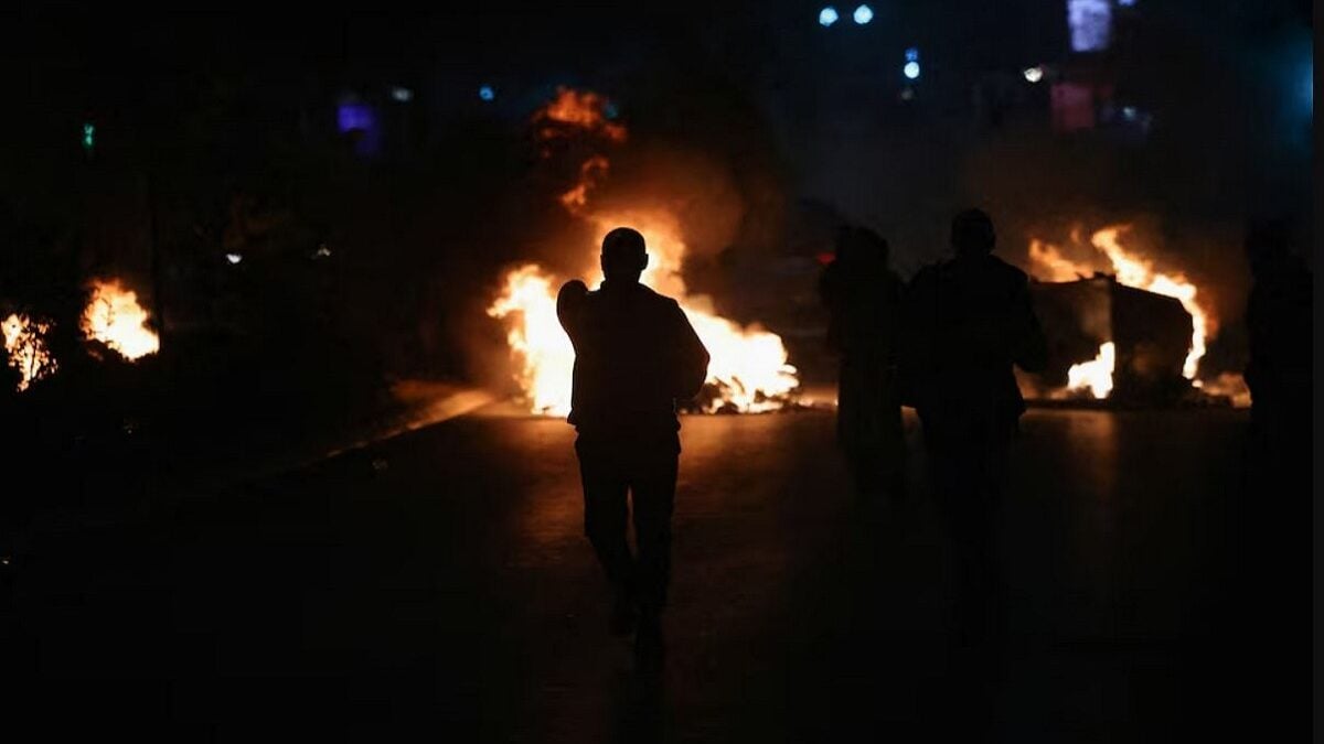Κόσοβο: Επεισόδια διαδηλωτών με την αστυνομία για το δικαστήριο εγκλημάτων πολέμου – Δείτε βίντεο 1 Κόσοβο: Επεισόδια διαδηλωτών με την αστυνομία για το δικαστήριο εγκλημάτων πολέμου – Δείτε βίντεο