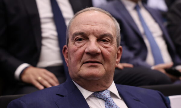 Κώστας Καραμανλής: Στην Πρώτη Σερρών με τη Νατάσα Παζαΐτη για την 28η Οκτωβρίου