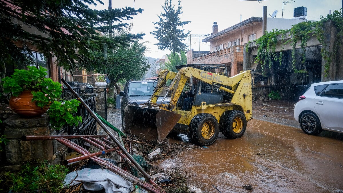 Κρήτη: Υπερχείλισε ξανά ο χείμαρρος στα Ζωνιανά στο δεύτερο κύμα κακοκαιρίας – Εστάλη μήνυμα από το 112 1 Κρήτη: Υπερχείλισε ξανά ο χείμαρρος στα Ζωνιανά στο δεύτερο κύμα κακοκαιρίας – Εστάλη μήνυμα από το 112